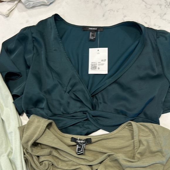 FOREVER 21 CROP TOP LOT OF 5 - Picture 3 of 16